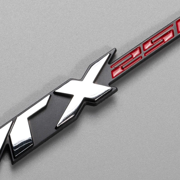 Akrilik Dengan Chrome ABS atau Lukisan Profesional 3D ABS Plastik Chrome Auto Logo Lencana Lambang Kereta