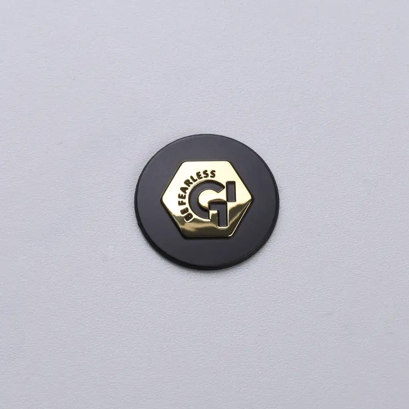 Kilang OEM Tanda Label Chrome Emas Timbul 3D