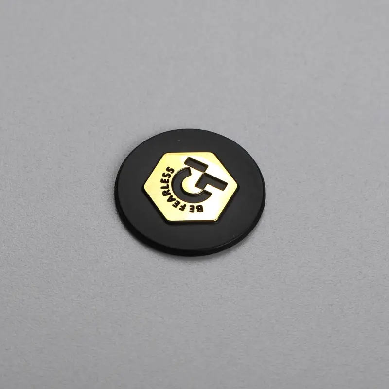 Kilang OEM Tanda Label Chrome Emas Timbul 3D