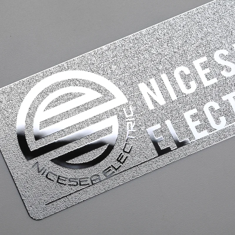 Label Nikel Pelekat Logo Perak Chrome dengan Pelekat 3M